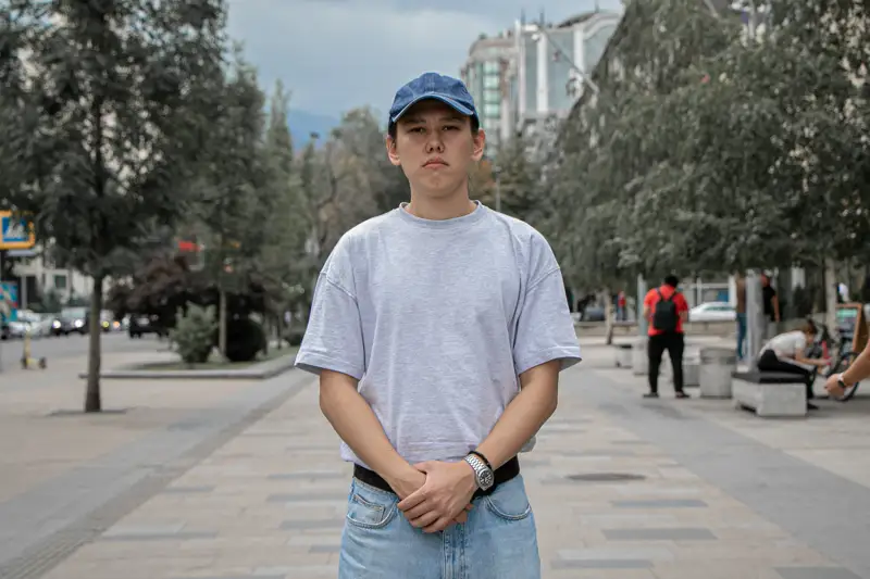 Кегендік шенділер 70-ке келген әкемді күттіріп қойып, көлікте ішімдік ішті. Атақты Махмұт ұстаның ұлымен сұхбат