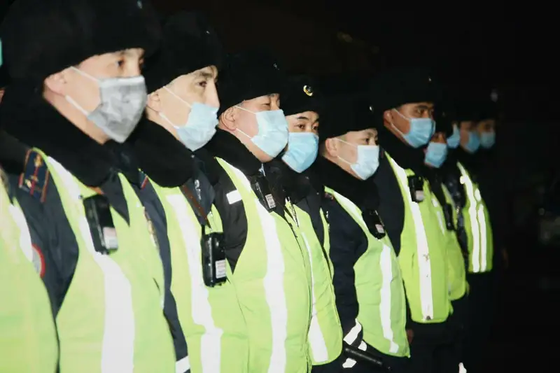 Тұрғымбаев полицейлерді міндетті вакцинациялау тізіміне қосуды сұрады