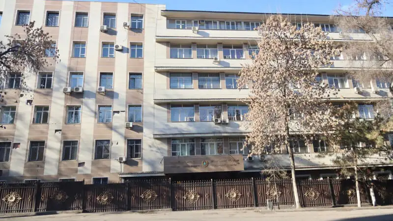 Алматы полиция департаментінің ғимаратына 1000-нан аса адам шабуыл жасаған