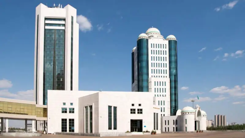 Парламент палаталарының бірлескен отырысы басталды (видео)