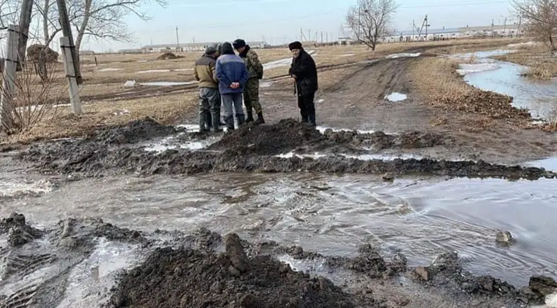 Ақтөбе облысында су тасқынынан  жол қатынасы тоқтады