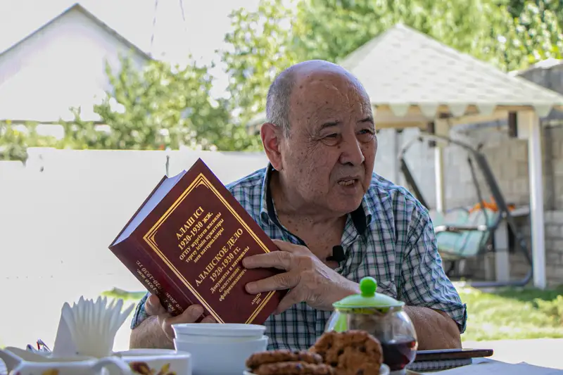 Саяси-қуғын сүргіннен әулетімізден 5 кісі қаза тапқан. Аталарын ақтай алмай жүрген кісімен сұхбат