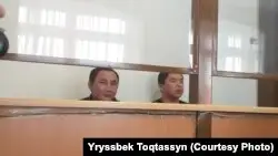 Сот Қастер мен Мұрагерді Қазақстанда қалдырды, бірақ бір жылға түрмеге қамады