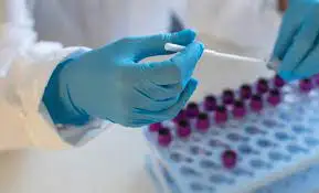 Қазақстанда бір тәулікте екі мыңнан аса COVID-19 жұқтыру дерегі тіркелді