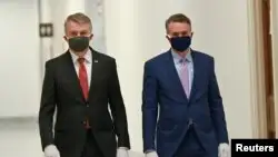 Денсаулық сақтау министрлігінен шығарылған қызметкер Конгресте жауап берді