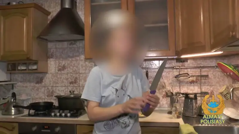 Алматы полицейлері өзіне қол жұмсамақ болған тұрғынды құтқарып қалды