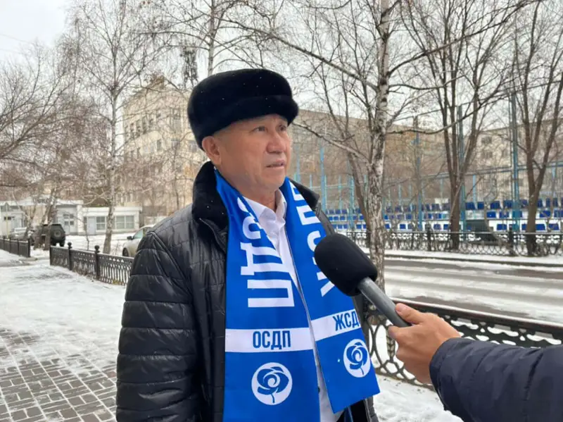 Нұрлан Әуесбаев Астанада жатақхана тұрғындарымен кездесті