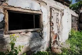 Ескі үй үрей шақыратындай