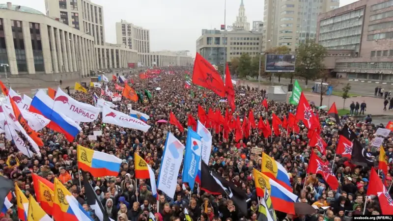 Мәскеуде саяси тұтқындарды қолдау акциясына 20 мыңнан астам адам қатысты
