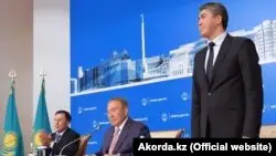 Исекешев президент көмекшісі және Қауіпсіздік кеңесінің хатшысы болып тағайындалды