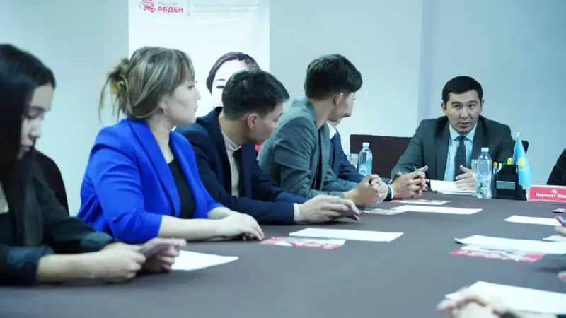 Қарақат Әбденнің сайлауалды штабында  үгіт-насихат жұмысының нәтижелері талқыланды