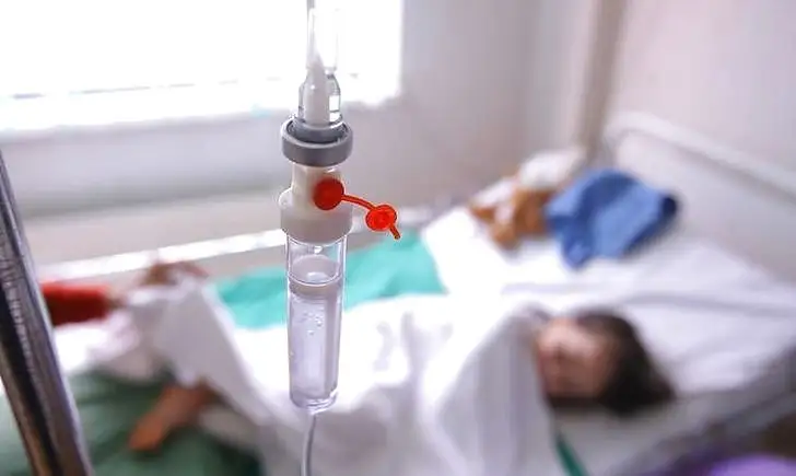 Қарағандыда ауруханаға түскен 14 баланың қанынан белгісіз улы зат анықталды (видео)