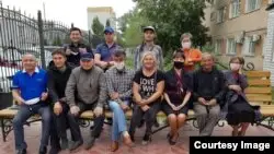 Көше партиясын қолдап, жазаға тартылған белсенділер сот шешімінің күшін жойғысы келеді