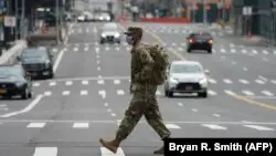 Соңғы екі аптада алғаш рет Нью-Йоркте вирус жұқтырғандар мен қайтыс болғандар азайды