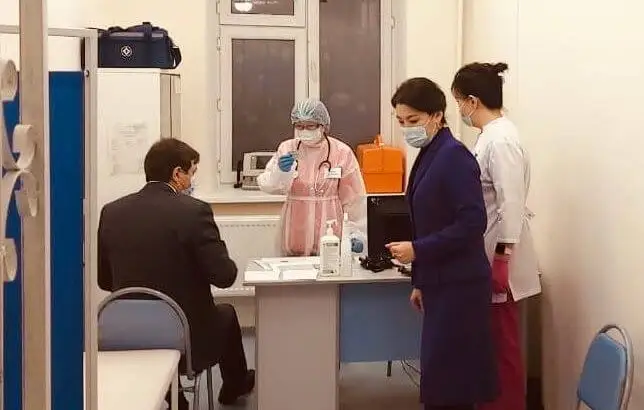 Бас санитар вакцинадан кейінгі жағдайын айтты