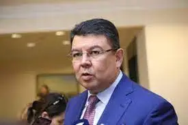 Ақ үйден шыққан Бозымбаев боз үйді менсінбейді
