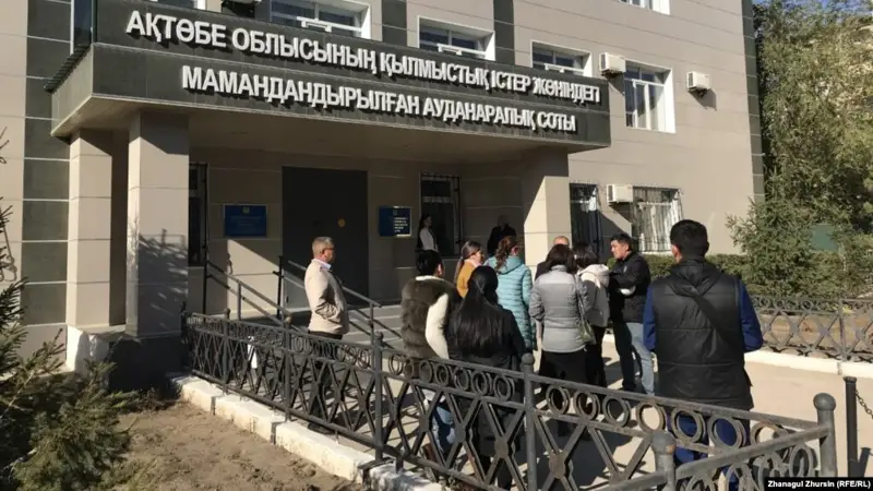 Шалқарда қатарласын өлтірді деп айыпталған оқушы сотталды