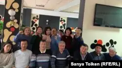 Белсенділер босатылар алдында бөлімшеде идеологиялық әңгіме жүргізілгенін айтады