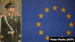 Reuters және NYT: ЕО Пекин қысымынан соң Қытайдағы коронавирус туралы есебін өзгертті