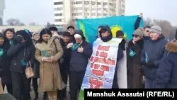 Алматыда бір топ белсенді блогер Жанна Ахметті Қазақстанға экстрадицияламауды сұрады