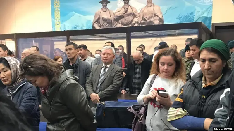 Шымкентте полицияның бұрынғы бір топ қызметкері сотталды
