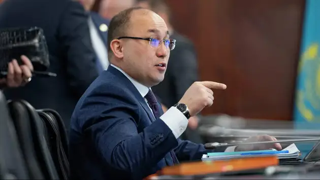 «Үңгірдегі» Абаев Қақпан қапты