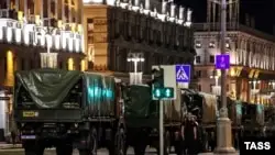 Беларусь: Наразылықтың үшінші күні де қақтығыс болды, журналистерге шабуыл жасалды