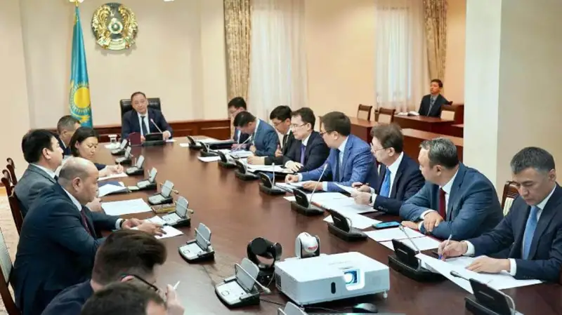 Жаңа оқу жылына дайындық кезінде бағаның негізсіз өсуіне жол бермеу керек – Ералы Тоғжанов