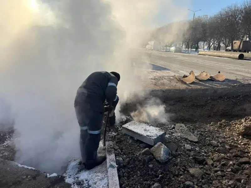 Екібастұздағы жылу орталығын өзге өңірлерден келген бригадалар жөндеуге кірісті