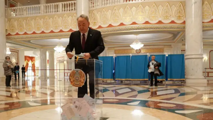 Нұрсұлтан Назарбаев сайлауда дауыс берді