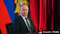 Путин Ресей Конституциясына Құдай және отбасы туралы түсініктерді қосуды ұсынды