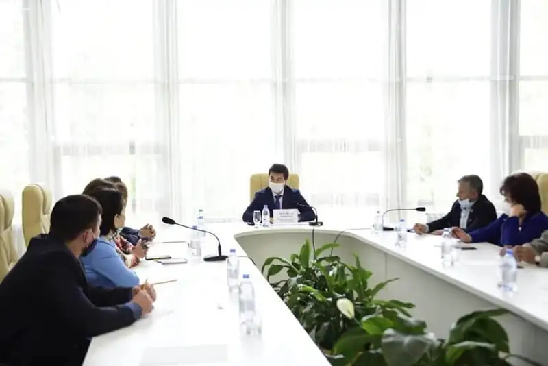 Үшінші мегаполисте 29 Достық клубы жұмыс істейді
