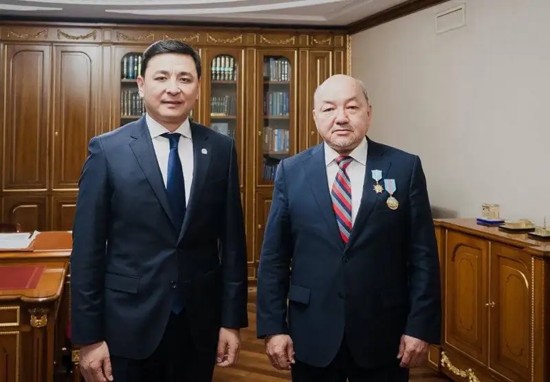 Нұр-Сұлтан қаласының бас онкологы «Қазақстанның Еңбек Ері» атанды