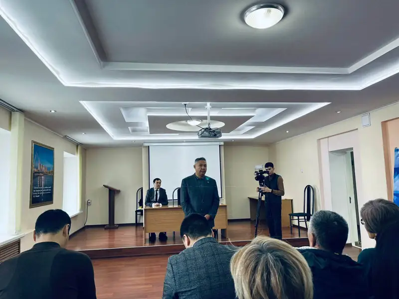 Азат Перуашев «Астана су арнасы» мекемесінің еңбек ұжымымен кездесті
