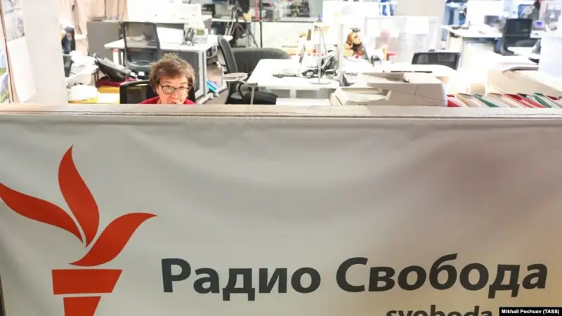 АЕ/АР: Шетел агенттері туралы жаңа заң журналистерге қауіп төндіреді