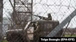 Түркияның Грекиямен шекарасына 10 мыңнан астам босқын жиналған