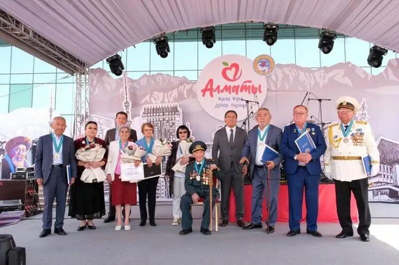 Алматының Құрметті азаматы атағын кімдер алды?