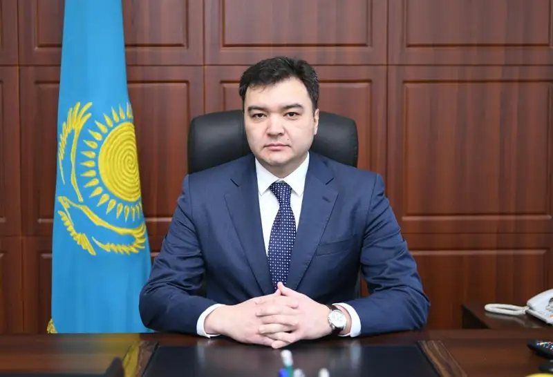 Отставкіге кетпеген Махажанов парамен ұсталды
