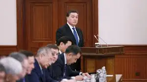 «Естімейтін үкімет» пен екпеге сенбейтін халық