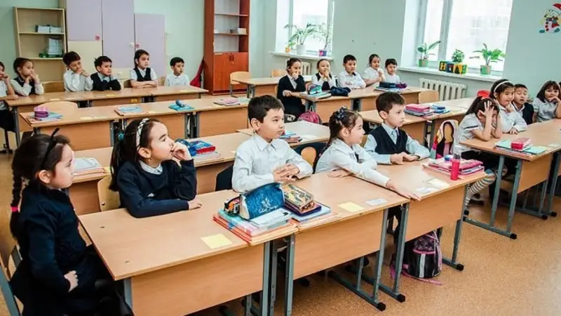 Алматыда карантин жеңілдетілді: 3-4 сыныптар мектепте оқи алады
