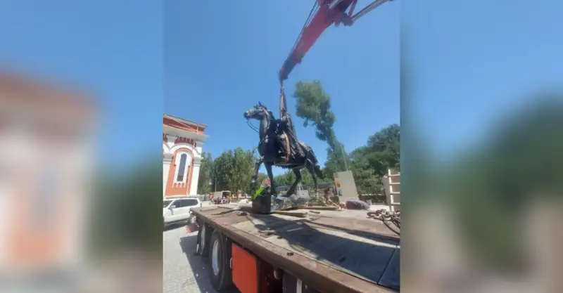 Көпшіліктің қарсылығына қарамастан Александр Невскийге ескерткіш орнатылды