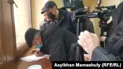 Алматы белсенділері Қытайдан азық, жүк тасымалдауға тыйым салуды талап етті