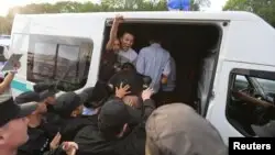 Италиядағы адам құқығы жөніндегі федерация: Билік бақылаушыларға кедергі келтірді