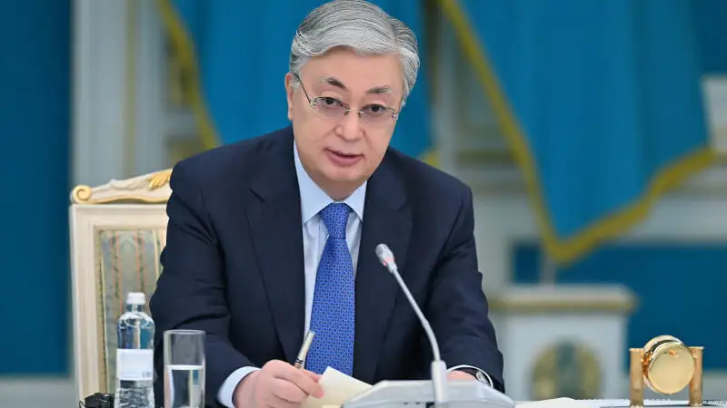 Тоқаев Путиннің шақыруымен Ресейге барды