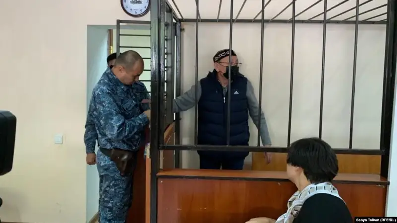 Желіде ҚДТ материалдарын бөлісті деп айыпталған тұрғынның соты басталды