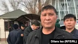 Билік өкілін қорлады деп айыпталған белсендіге үкім шықты