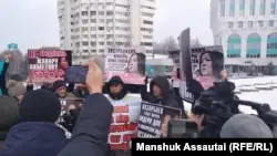 Алматы соты Жанар Ахметті экстрадицияламауды талап еткен белсенділерді қамады