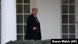 Трамп Хаменеиге абайлап сөйлеуді ескертті