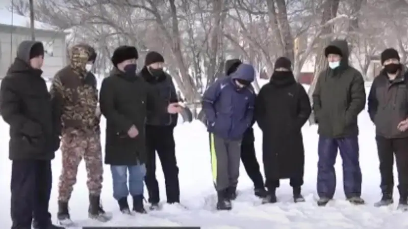 Жалақы алмаған жұмысшылар аштық жариялады