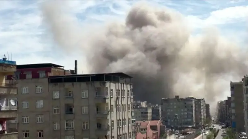 Түркияда жарылыстан 6 адам қаза тауып, 81 адам жараланды